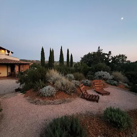 Casale Terre Rosse 3* Сатурния
